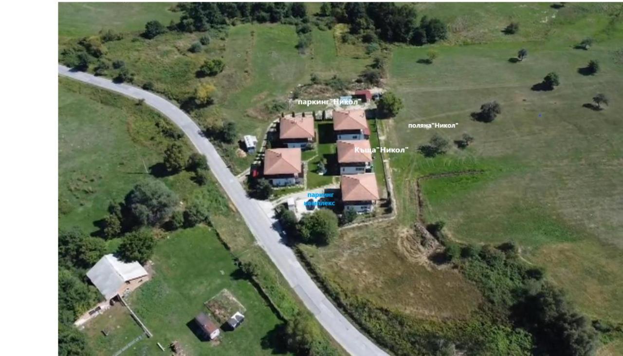 Апартаменти За Гости"Никол"Ап1 Raduil Exterior foto
