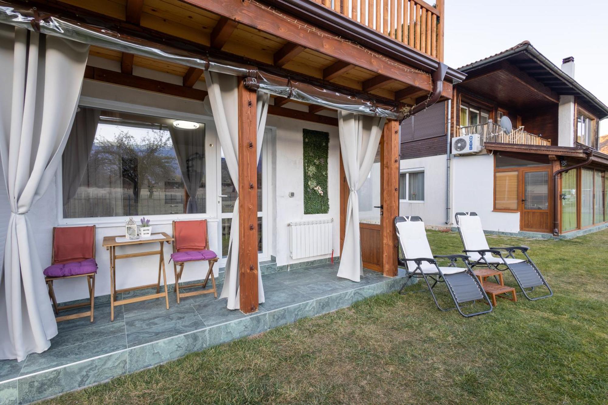 Апартаменти За Гости"Никол"Ап1 Raduil Exterior foto